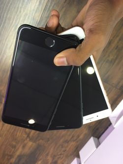 iPhone 8 Plus 64GB/ 256GB Factory Unlocked / AT&T Excellent Condition With Free Charger