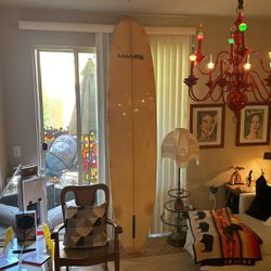Maverix 9ft Surfboard 