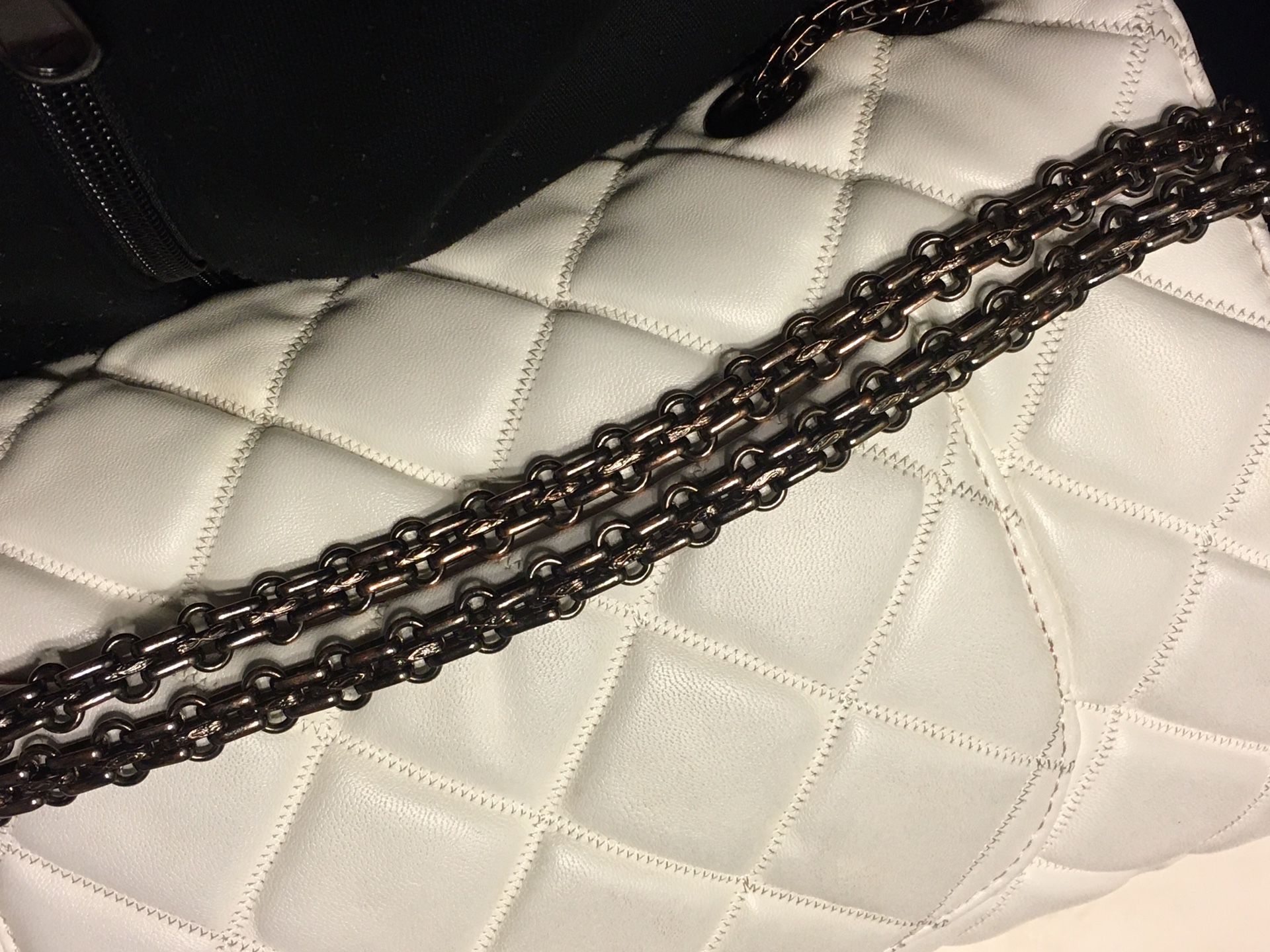Chanel vintage 2.55 white flap bag