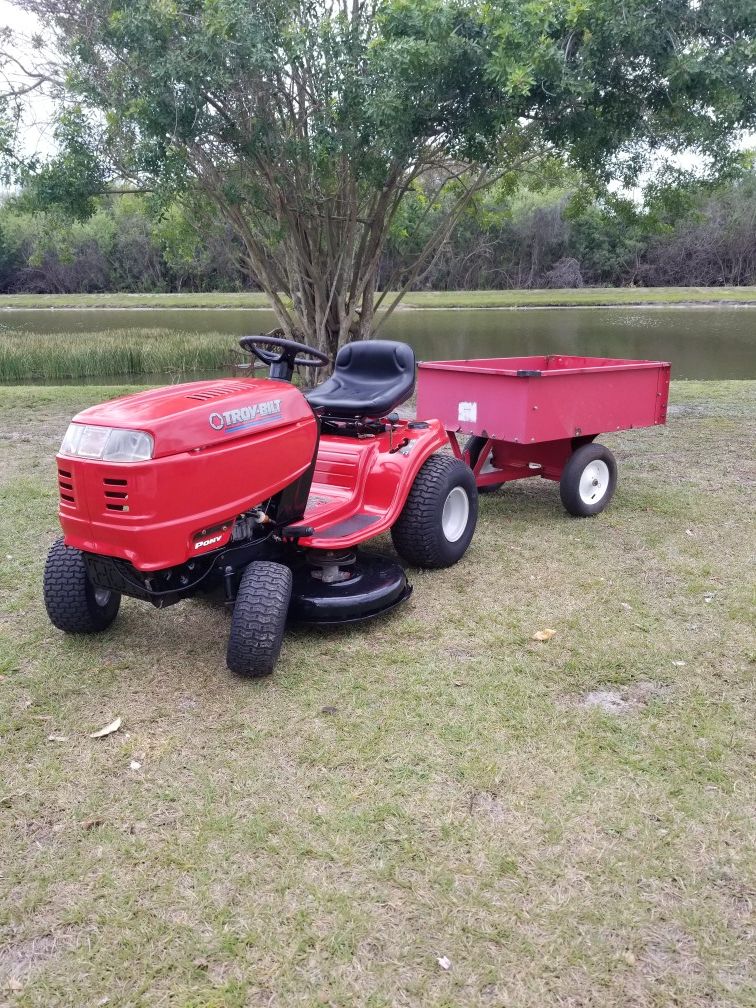 Troy Bilt Pony Riding Lawn Mower. 17.5 Hp 502cc. 42" Cut. With Dump Trailer. Great Condittion.