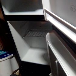 Galanz Micro Mini Fridge Freezer