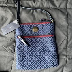 Tommy Hilfiger Crossbody Bag