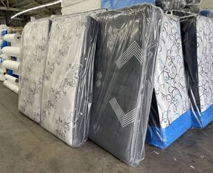 Mattress & Box Spring Sale !! King Queen Twin Full pillowtop cali-king