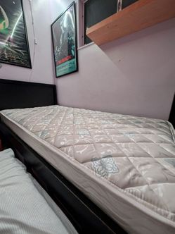 Twin mattresses