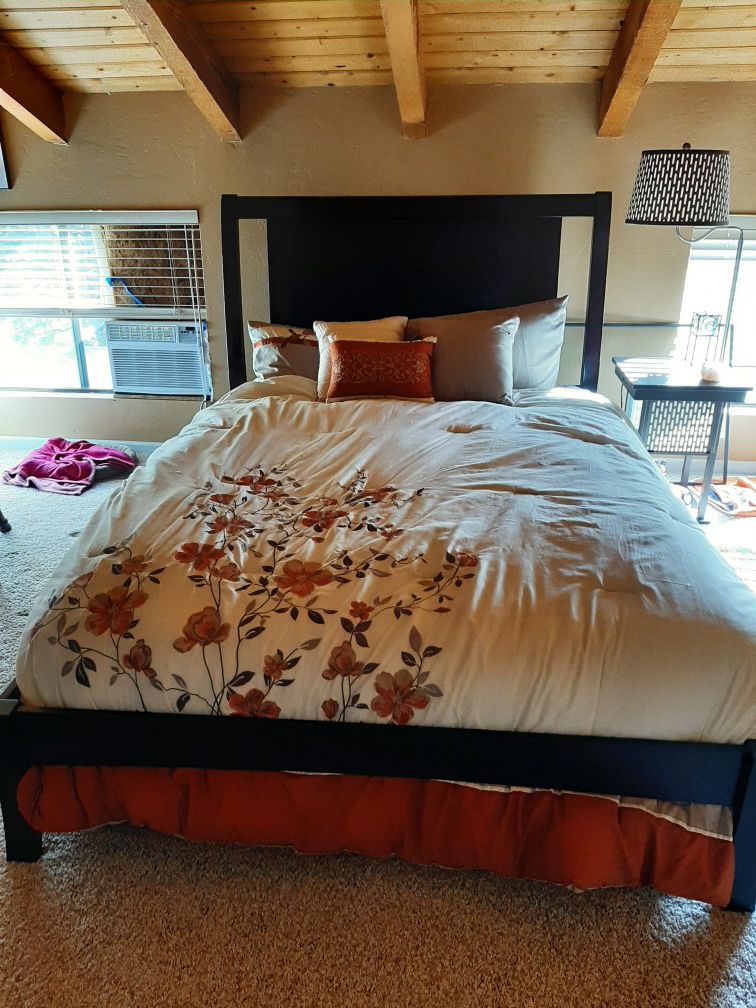 Queen size headboard and footboard