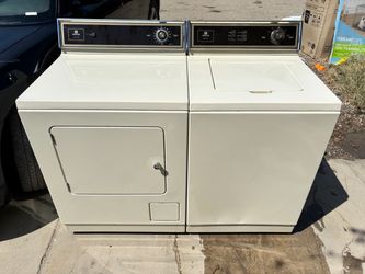 Maytag Washer and Dryer Set