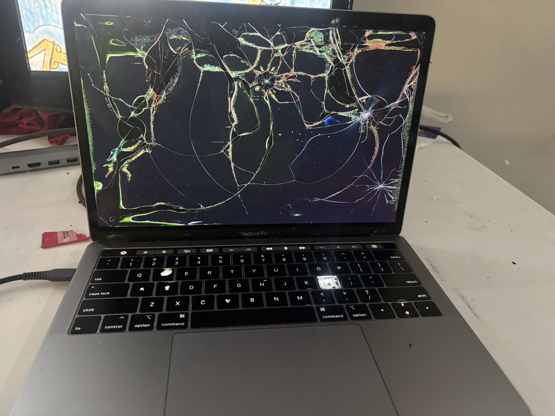 Apple MacBook Pro 2019 13 inch FOR PARTS