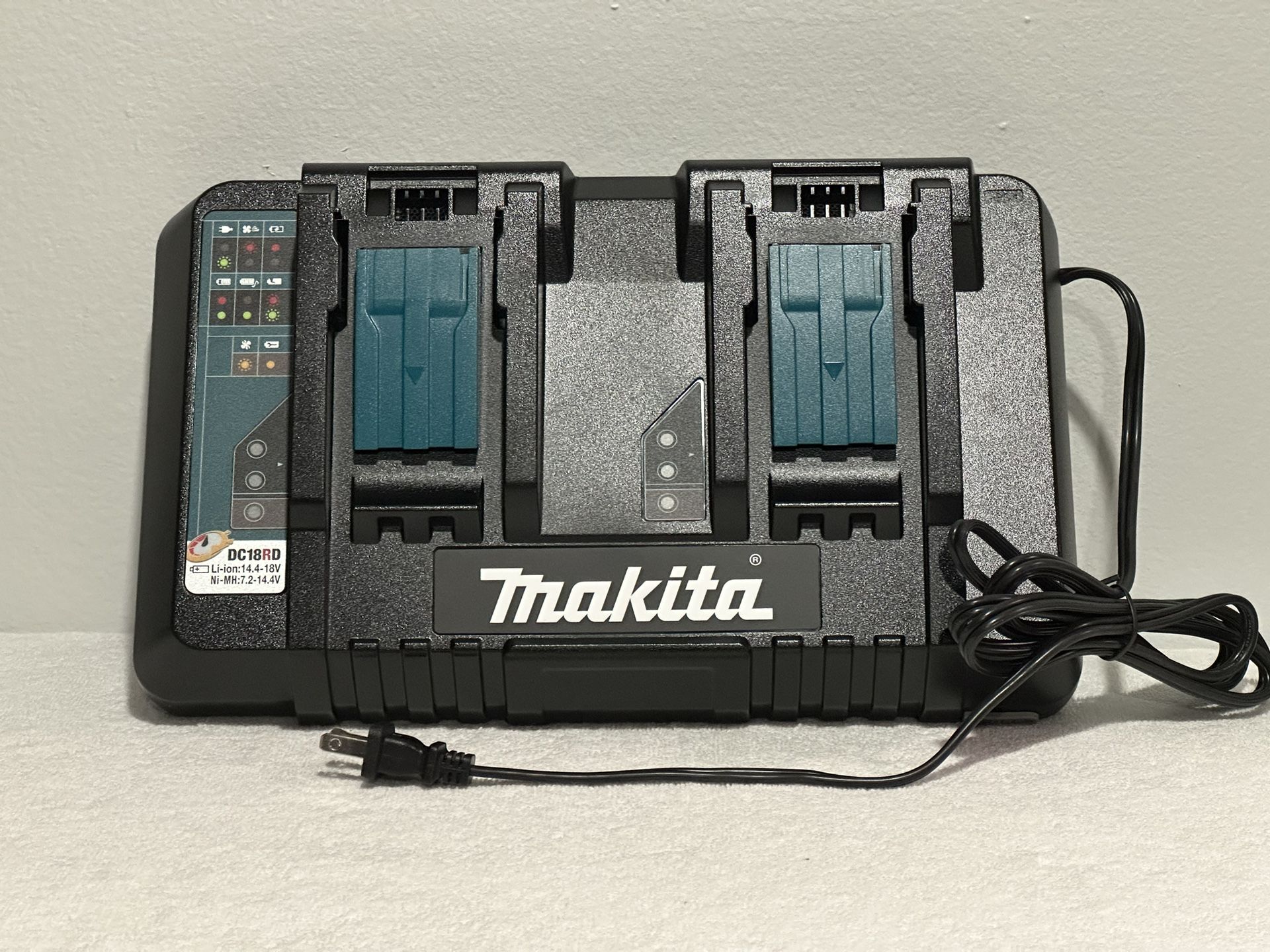 Makita 18V Lithium-Ion Dual Port Rapid Optimum Charger