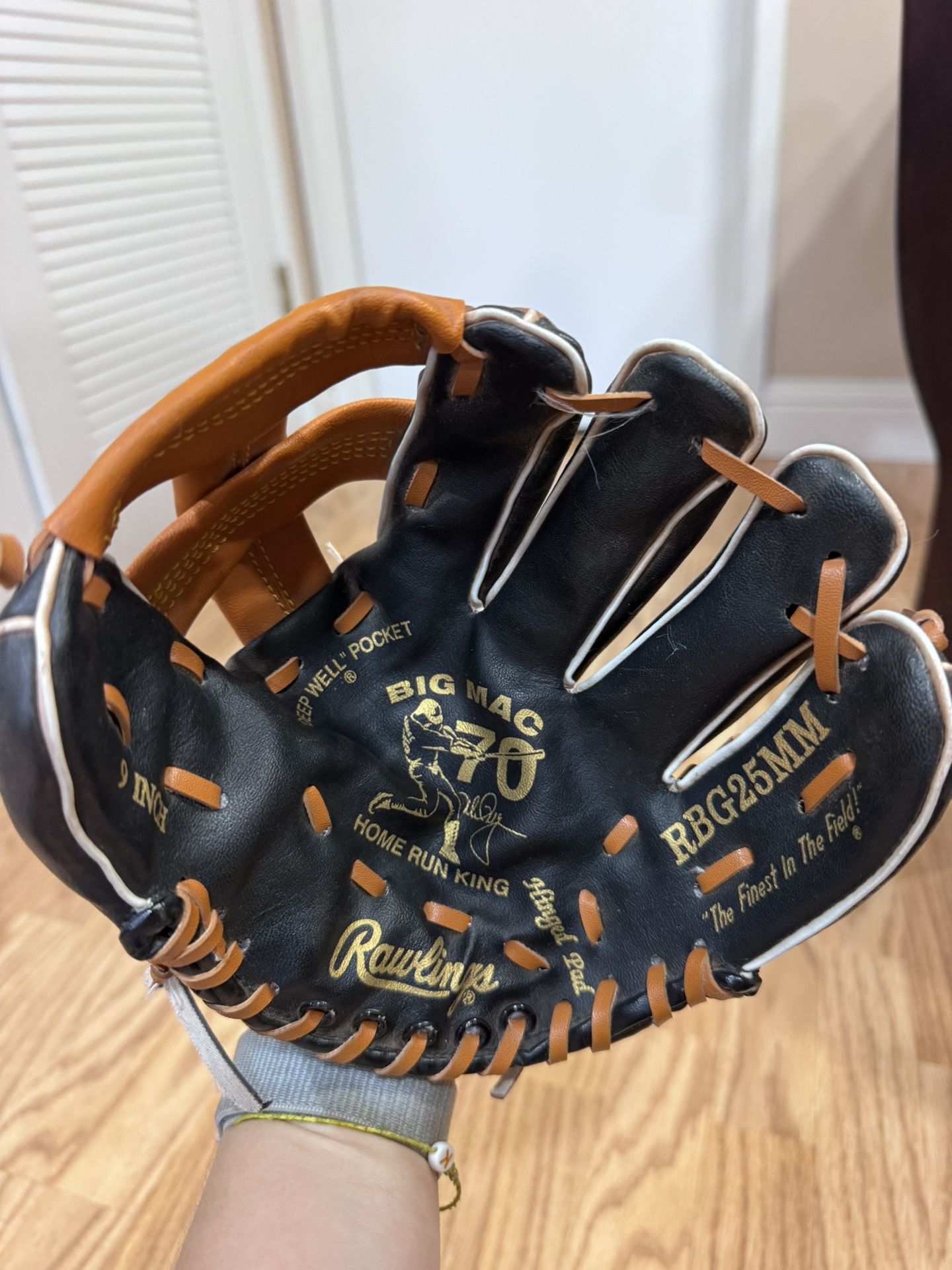 Rawlings RBG25MM “Big Mac 70” Mark McGwire Signature Baseball Glove – Vintage