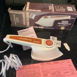 1983 OSROW UPRIGHT STEAMER & STEAM IRON Vintage New Missing Water Cup