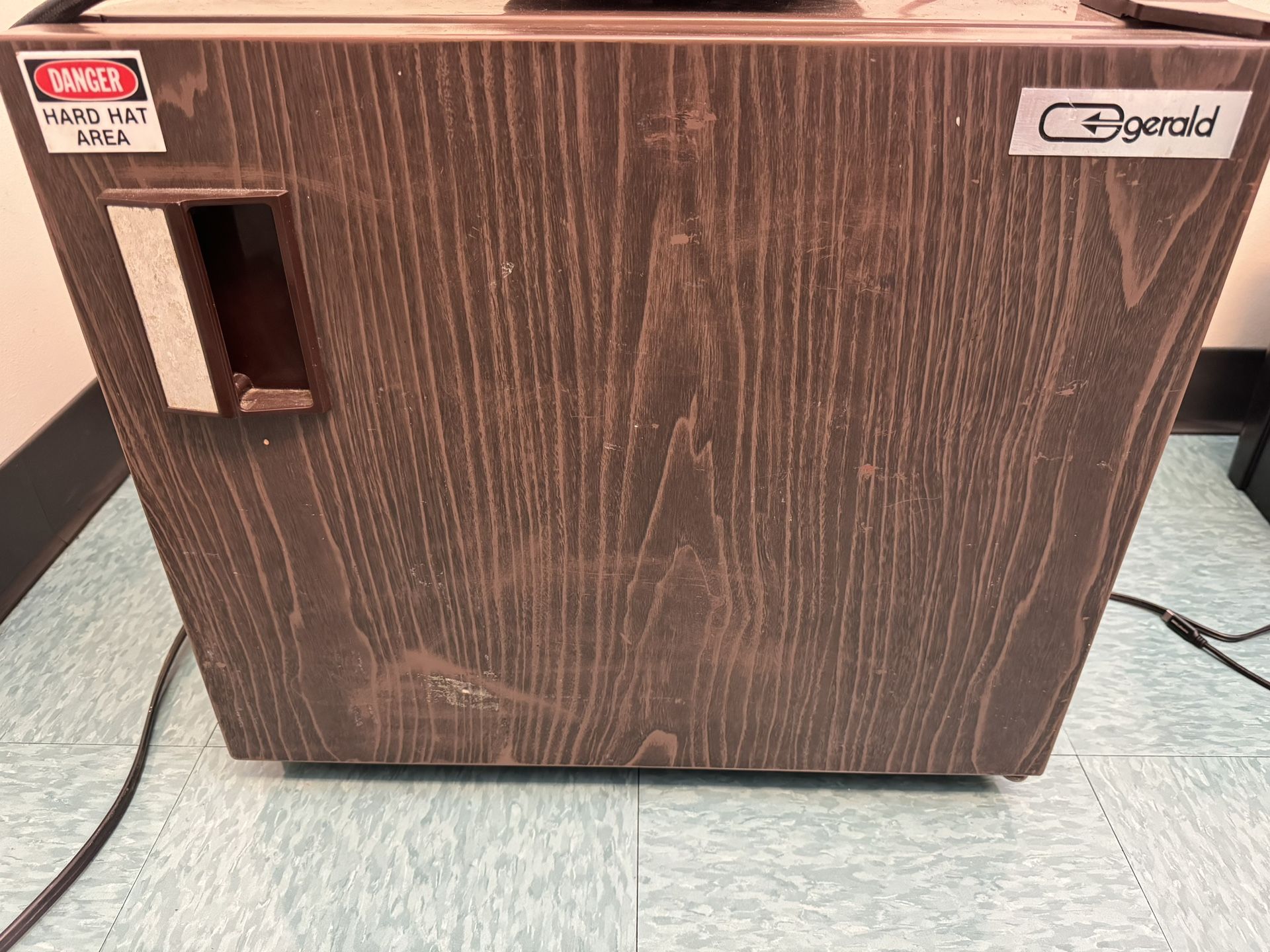 Gerald Mini Fridge