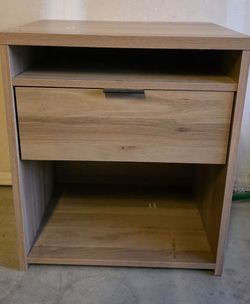 Bed side table