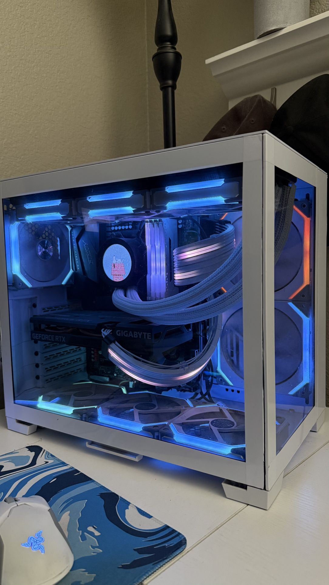 Custom Gaming/Work PC (Whiteout)
