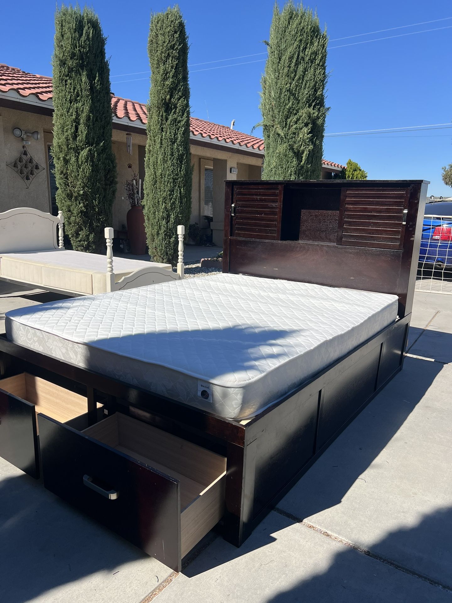 Queen Platform Bed W/ Mattress! 