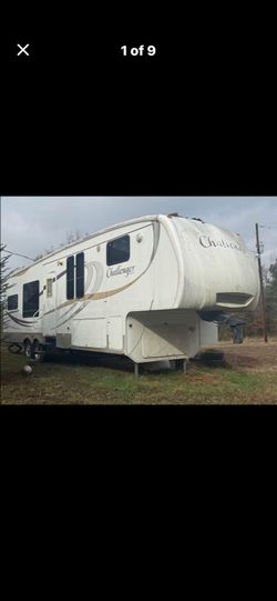 2009 keystone Challenger 35 ft rv