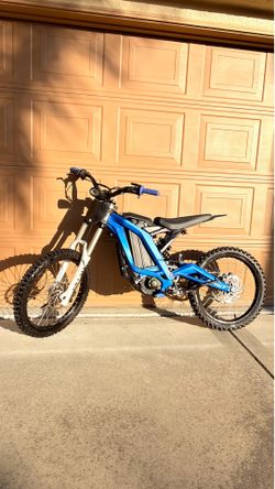 Powdercoated Surron LBX ( Very Low Miles)
