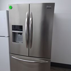 Like New Condition , Frigidaire Gallery 36" Stainless Steel French Door! Warranty Included ! Delivery Available ! 