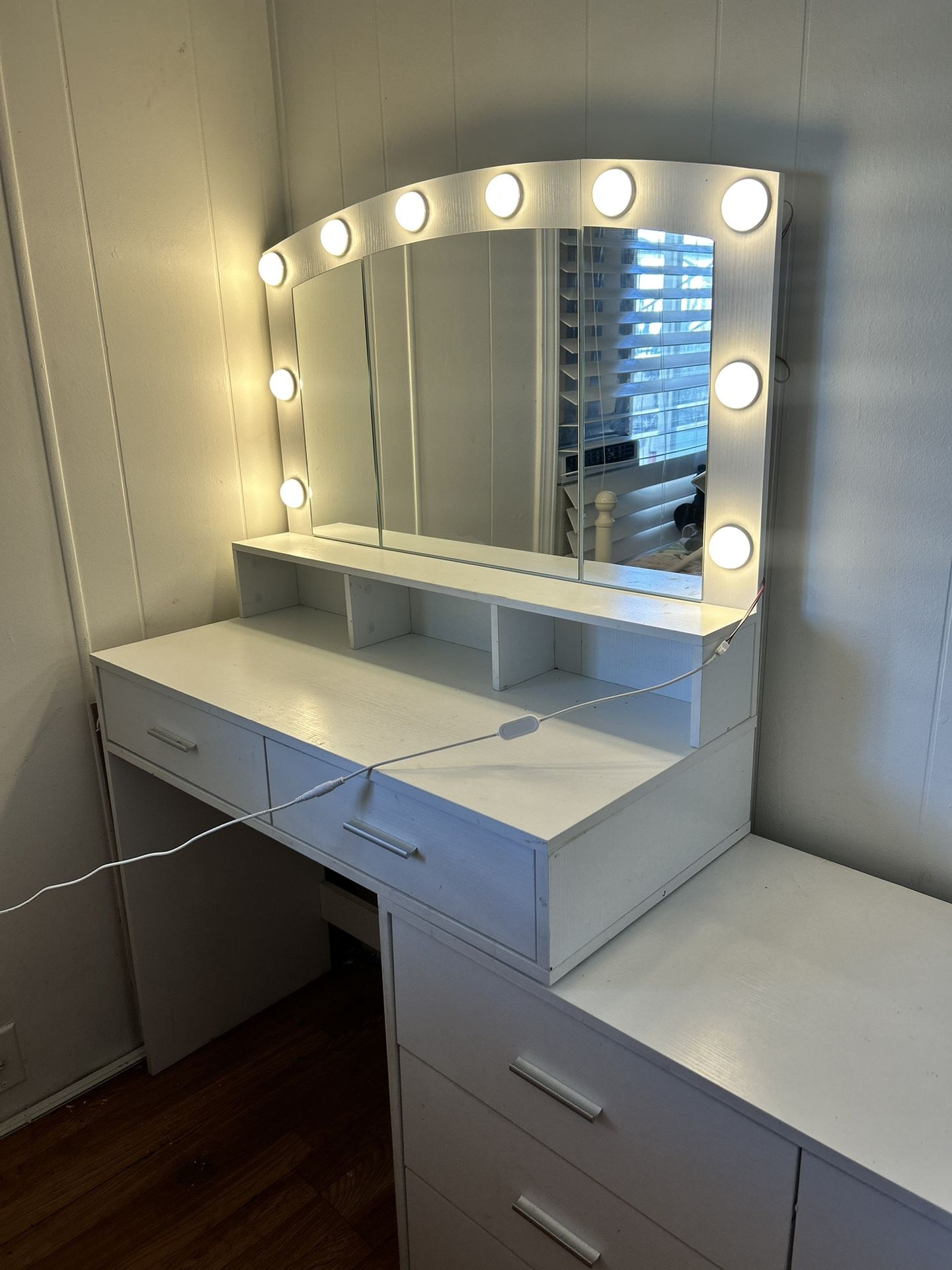 Vanity |will Negotiate On Price !