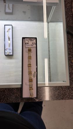 Tennis bracelet