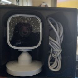 Brand New Camera Comes With Charger No Low Ballers 