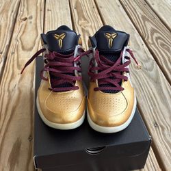  Kobe 4 Gold Medal 