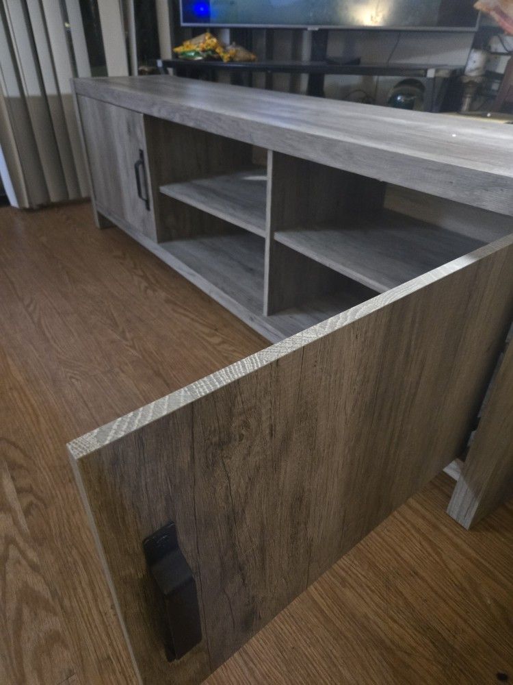 TV Stand. New Lightly Used