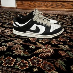 Panda dunks men size 7.5