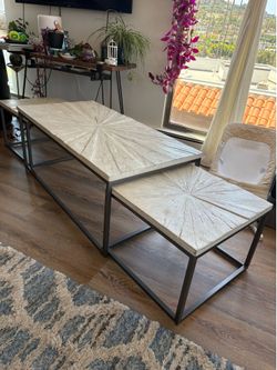 Table set / coffee tables