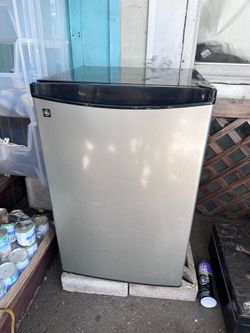 Mini fridge