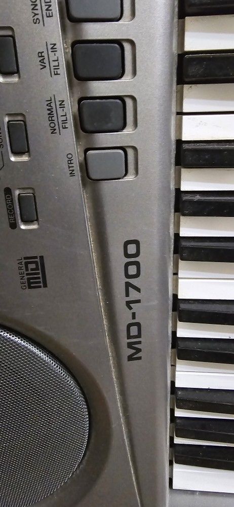 Radio Shack MD-1700 keyboard