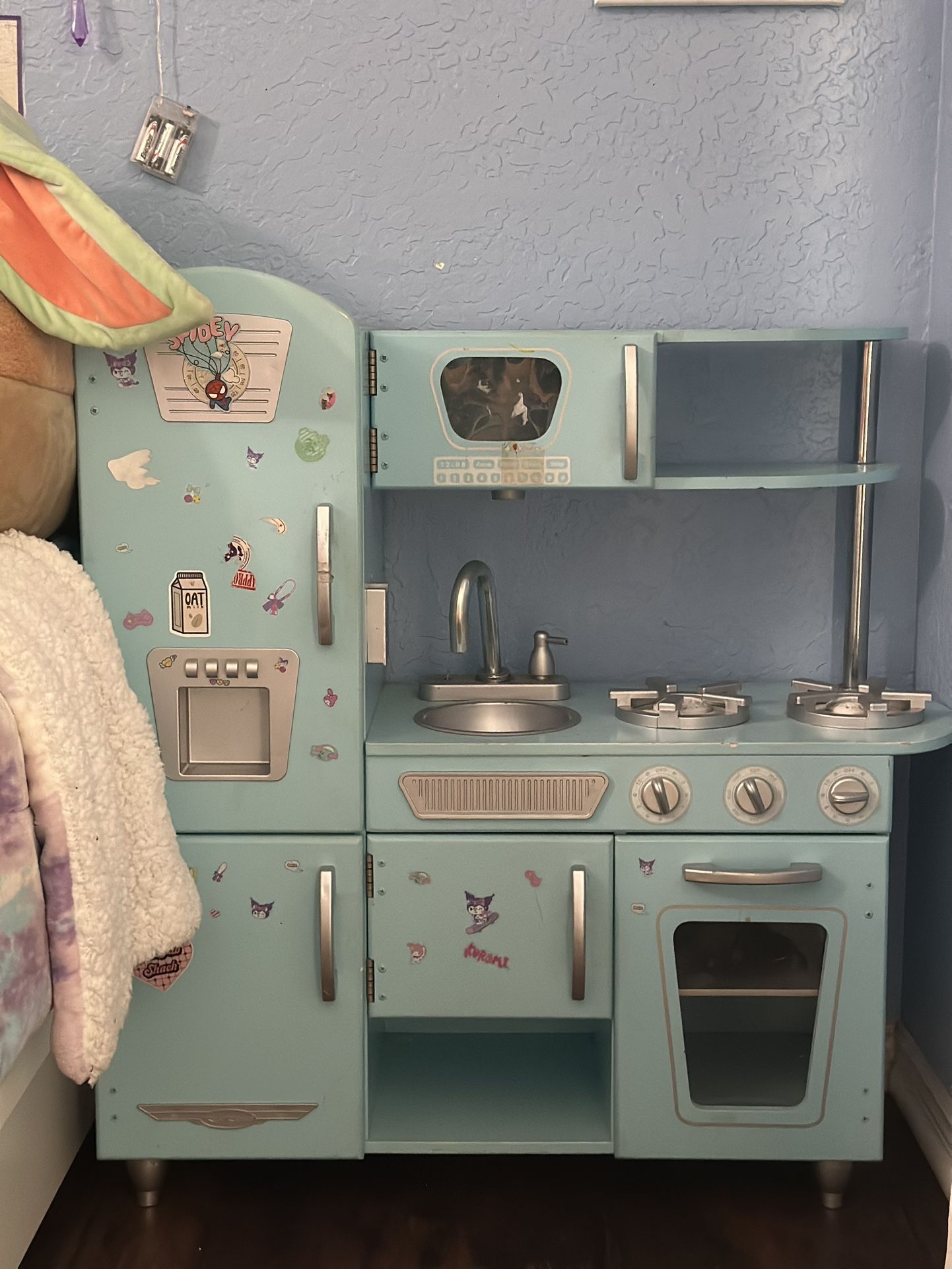 Kids Play Kitchen
