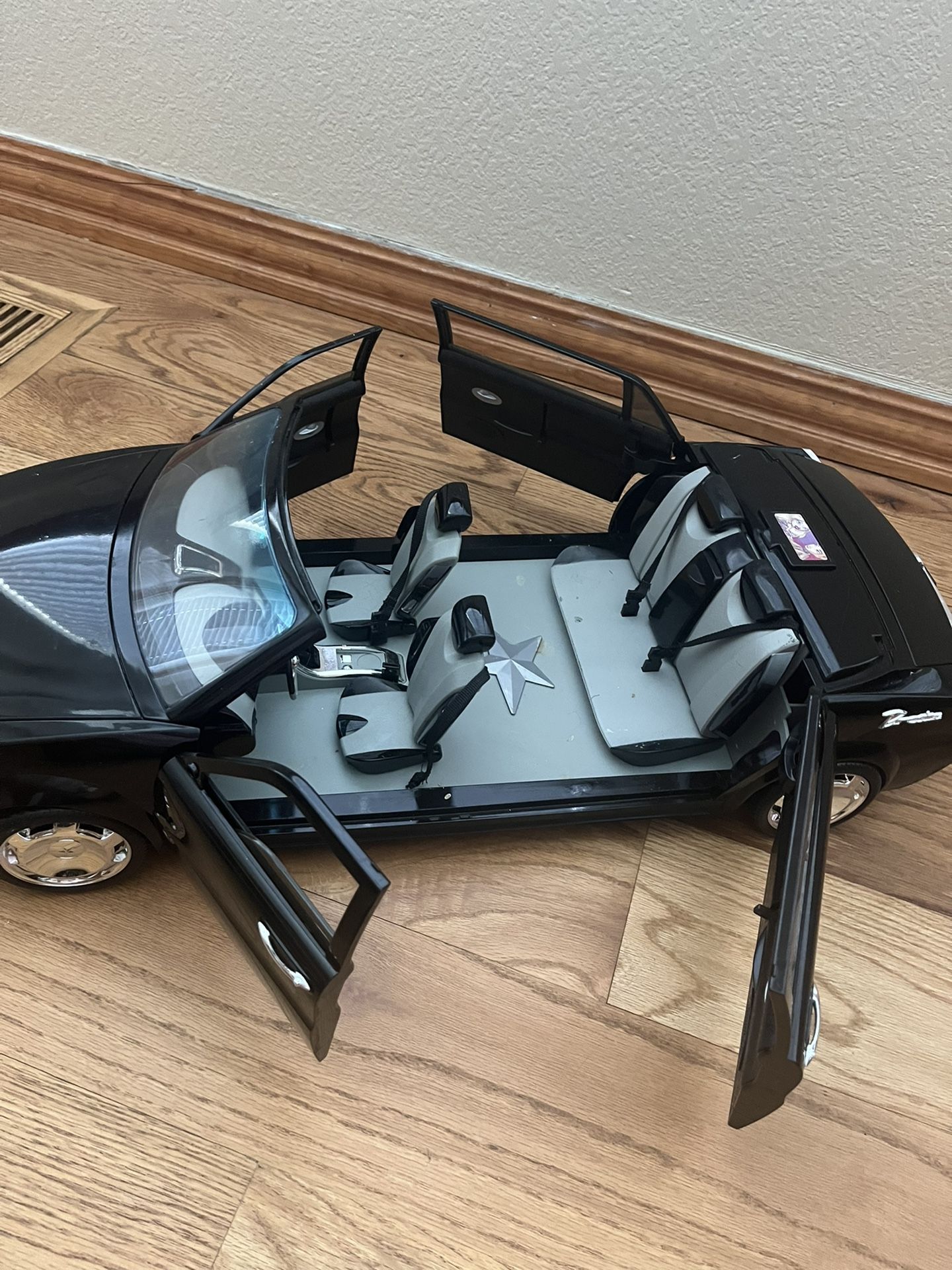 2003 Bratz MGA Formal Funk FM Black Limousine Car Working Radio Lights Horn.