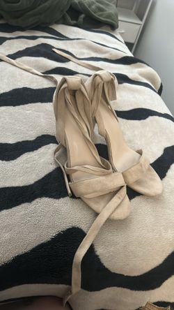 Tan tie up heels