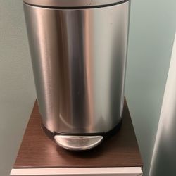 Trash Can / Simple human Brand 