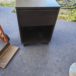 Walnut end table/night Stand