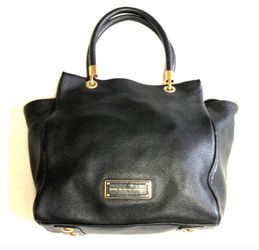 Authentic Marc by Marc Jacobs “TOO HOT TO HANDLE” handbag