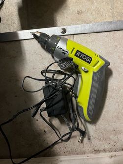 Ryobi small drill lithum 4v