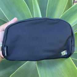 Lululemon Everywhere Belt Bag 1L Black