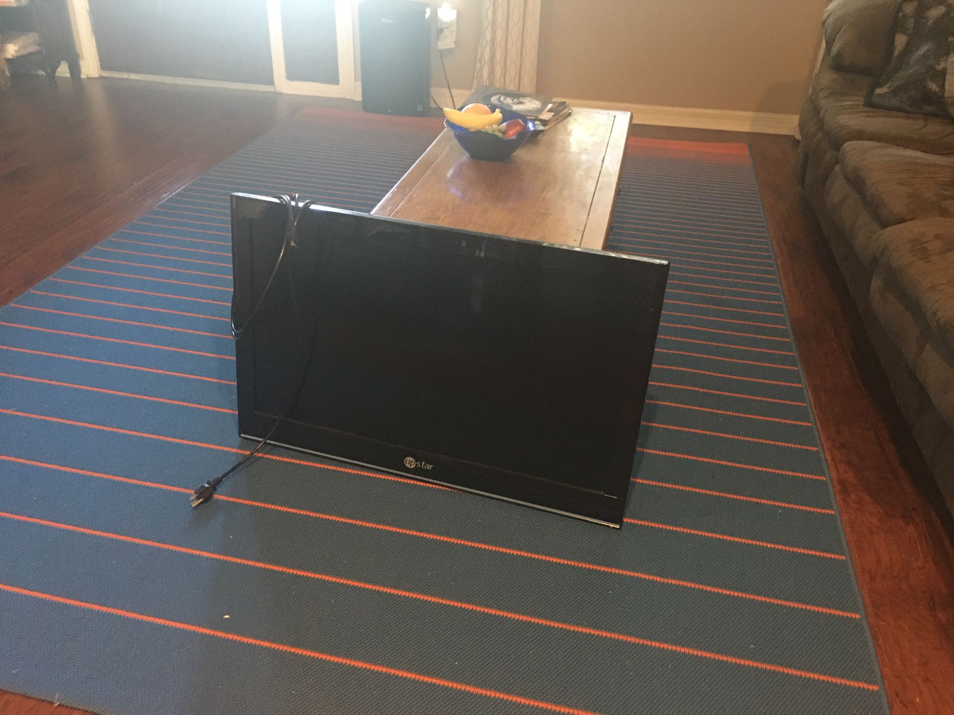 32” UpStar Quality TV for Budget Buyer!!