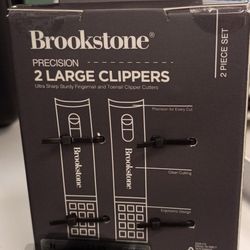 2 Large Clippers
