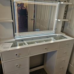 VANITY NEW WITH BLUETOOTH 