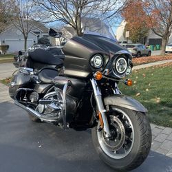 2012 Kawasaki vulcan 1700 voyager abs