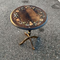 Vintage Round Stencil Flip Tip Top Table Length 22” used in good condition with some minor cosmetic blemishes. These blemishes are in the form of some