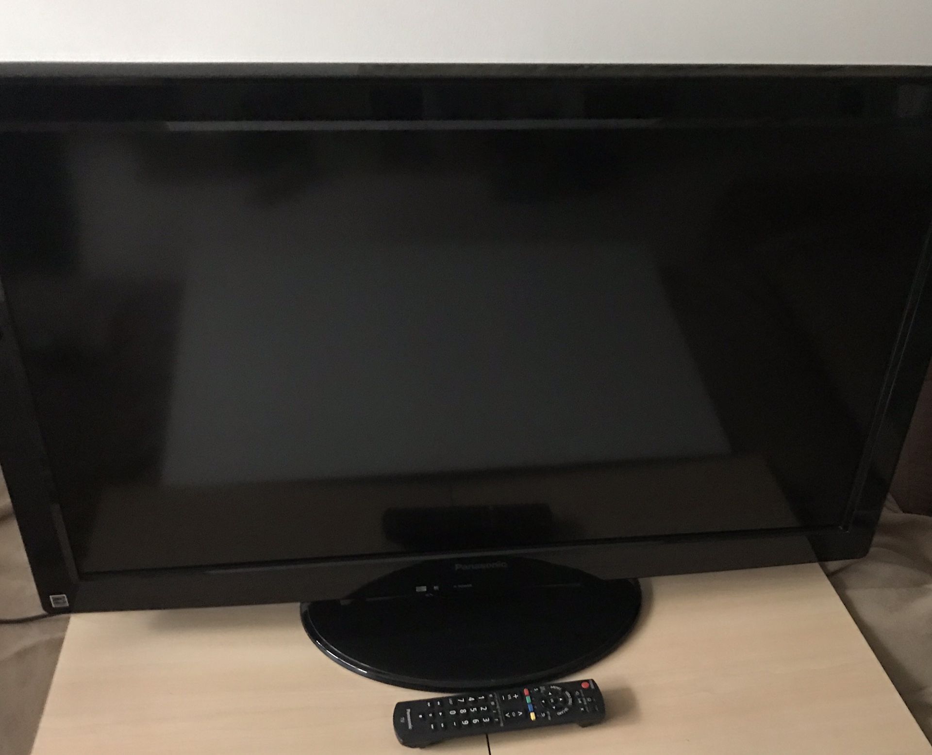 Panasonic Viera X2 37" 720p LCD HDTV TC-L37X2