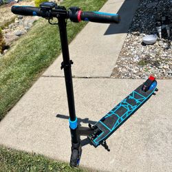 Swagtron SG 8 Swagger 8 Lightweight Folding Electric Scooter for Kids Teens for Sale in Roseville CA OfferUp