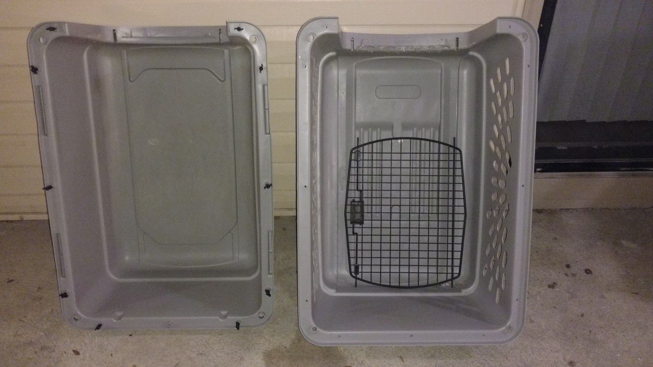 Large 32x 24 x 22 gray travel dog kennel crate