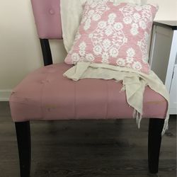Sturdy/Well Made Pink Tufted Padded Comfortable Designer Chair