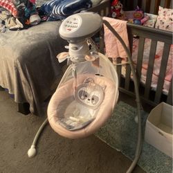 Fisher Price /Electric Swing 