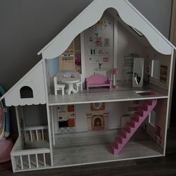 Doll 🏠 House 