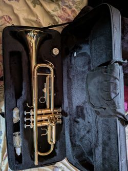 Benjamin Adams Beginner Trumpet w/ case, mouthpiece, valve oil and mutes